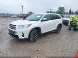Toyota Highlander Le 5TDZARFH8KS059805 снимка