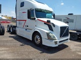 VOLVO VN VNL 4V4NC9EJ5EN179265 снимка