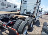 VOLVO VN VNL 4V4NC9EJ5EN179265 снимка