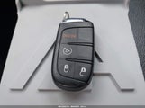 Jeep Compass Latitude 4X4 3C4NJDBB3JT455082 снимка