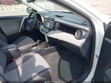 TOYOTA RAV4 XLE 2T3RFREV8FW265428 снимка