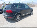 VOLKSWAGEN TOUAREG TDI EXECUTIVE WVGFK9BP4CD002524 photo