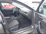 VOLKSWAGEN JETTA 1.4T R-LINE/1.4T S/1.4T SE 3VWC57BU9KM125874 fotografie