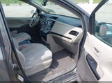 TOYOTA SIENNA LE V6 8 PASSENGER 5TDKK3DC2CS243111 снимка