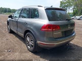 Volkswagen Touareg V6 Lux WVGEF9BP4FD007954 fotografie