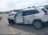 Jeep Cherokee Latitude Fwd 1C4PJLCB2KD240611 photo