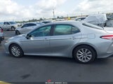 TOYOTA CAMRY LE 4T1B11HK1KU228887 fotografie