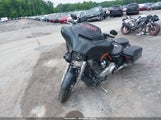 HARLEY-DAVIDSON FLHX 1HD1KBC19KB666147 снимка