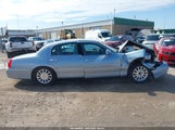 Lincoln Town Car Signature 1LNHM81W06Y617350 снимка