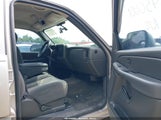 CHEVROLET SILVERADO 2500HD LS 1GCHK23245F835450 снимка