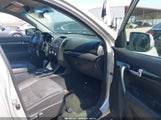 KIA SORENTO LX 5XYKT3A1XBG121138 photo