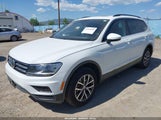 Volkswagen Tiguan 2.0T Se/2.0T Se R-Line Black/2.0T Sel 3VV2B7AXXLM064945 fotografie