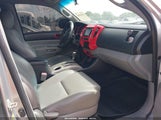 TOYOTA TACOMA BASE V6 5TFLU4EN8FX124417 снимка