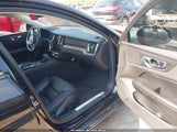 Volvo S60 T5 Momentum 7JR102FK4MG095573 fotografie