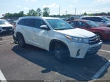 Toyota Highlander Xle 5TDJZRFHXJS808978 снимка