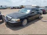 LINCOLN TOWN CAR SIGNATURE 1LNHM81W54Y629779 photo