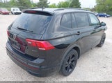 VOLKSWAGEN TIGUAN 2.0T SE R-LINE BLACK 3VV8B7AX2RM019937 снимка