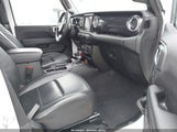Jeep Wrangler 4-Door Sahara Altitude 4X4 1C4HJXEG5PW581632 fotografie