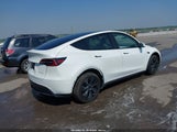 Tesla Model Y Long Range Dual Motor All-Wheel Drive 7SAYGDEE7RF202104 photo