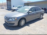 Volkswagen Passat 1.8T S 1VWAT7A31FC061102 снимка