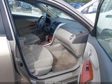 TOYOTA COROLLA XLE 1NXBU40E39Z113281 снимка