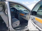 CHRYSLER TOWN & COUNTRY LIMITED 2A8HR64XX8R744752 снимка