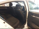 HYUNDAI ELANTRA SE 5NPD74LF0KH435661 снимка