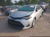 Toyota Corolla Le 5YFBURHE1JP807636 снимка