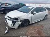TOYOTA COROLLA LE 5YFEPRAE8LP060831 снимка