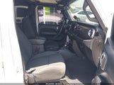 Jeep Wrangler Unlimited Sahara 4X4 1C4HJXEG4KW517784 fotografie