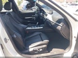 BMW 320I WBA8E1G50JNU93658 fotografie