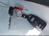 Hyundai Elantra Se 5NPD74LF6LH620007 photo