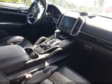 Porsche Cayenne Platinum Edition WP1AA2A21HKA83921 снимка