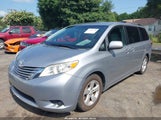Toyota Sienna Le 8 Passenger 5TDKK3DC6GS736974 fotografie