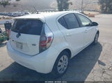 TOYOTA PRIUS C THREE JTDKDTB38C1523478 снимка