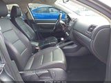 Volkswagen Jetta Limited Edition 3VWRZ7AJ8AM072976 photo