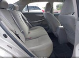 TOYOTA COROLLA LE 1NXBU4EE0AZ364496 снимка