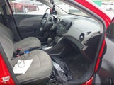 Chevrolet Sonic Ls Auto 1G1JA5SH3E4128565 fotografie