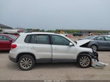 Volkswagen Tiguan 2.0T/2.0T S WVGBV7AX4HK054301 photo