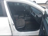 Kia Rio S 3KPA24AD9NE458089 снимка