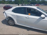TOYOTA CAMRY LE HYBRID 4T1C31AK2NU591549 photo