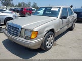 MERCEDES-BENZ 300 E WDBEA30D4HA488459 снимка