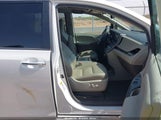 Toyota Sienna Xle Premium 8 Passenger 5TDYK3DC2FS682520 снимка