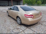TOYOTA CAMRY LE 4T1BF3EK7AU107572 снимка