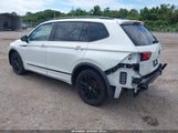 VOLKSWAGEN TIGUAN 2.0T SE R-LINE BLACK 3VVCB7AX8NM105497 photo