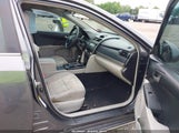 Toyota Camry Le 4T4BF1FK2DR313010 снимка