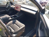 TESLA MODEL Y AWD/LONG RANGE DUAL MOTOR ALL-WHEEL DRIVE 7SAYGAEE1PF788035 fotografie