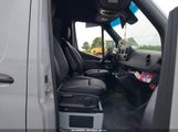 Mercedes-Benz Sprinter  High Roof 4-Cyl Gas W1Y40CHY5PT158433 fotografie