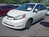 TOYOTA SIENNA XLE 5TDYK4CC3AS294129 снимка