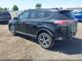 TOYOTA RAV4 XLE 2T3RFREV0JW833499 снимка
